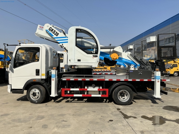 HOWO SINOTRUK 4x2 GKS28 28m Aerial Work Platform Truck