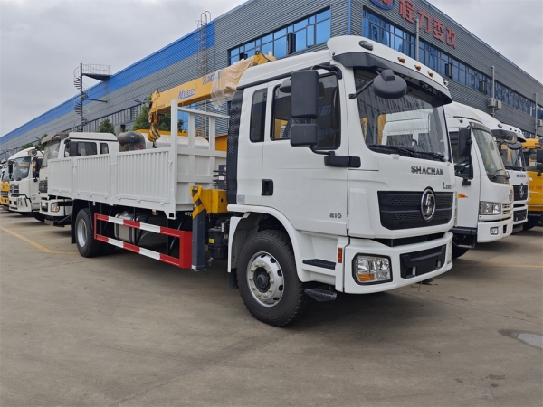 Shacman L3000 4x2 XCMG 6.3-Ton Telescopic Boom Truck Mounted Crane
