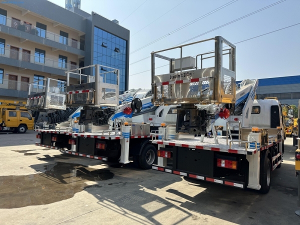 HOWO SINOTRUK 4x2 GKS28 28m Aerial Work Platform Truck
